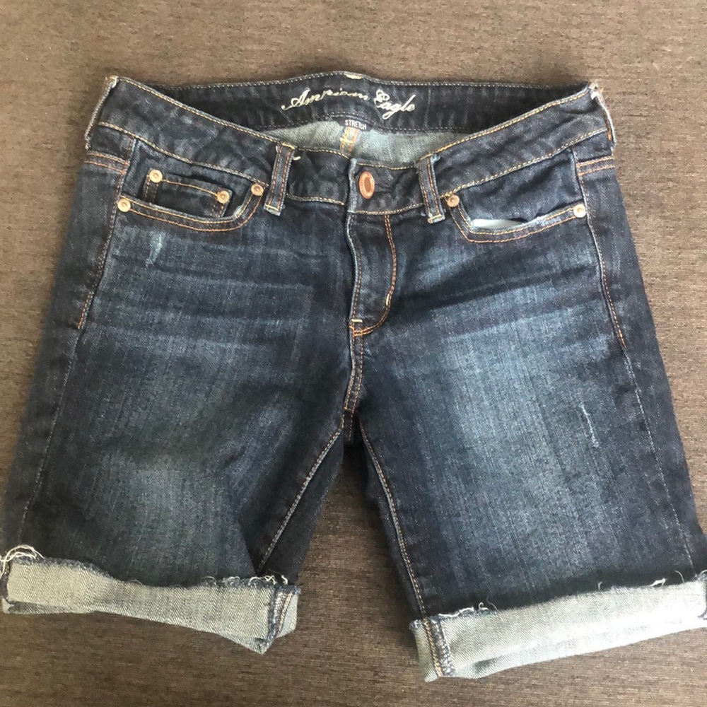 American Eagle cute summer Denim MiDi Shorts.